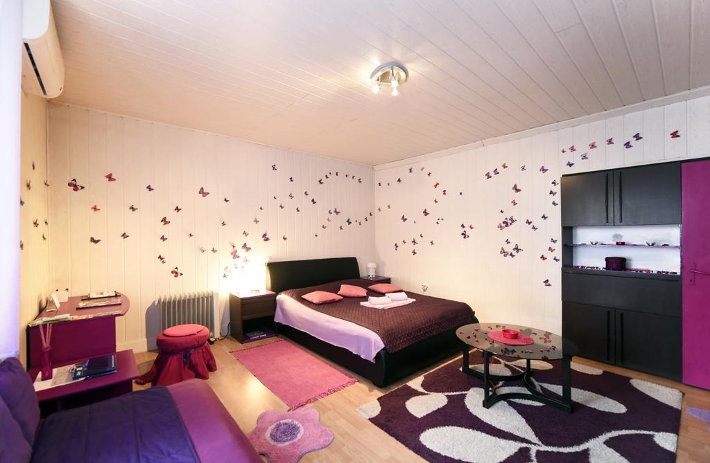 Apartment Orange Purple Blue Zagreb Exterior foto